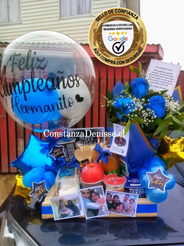 DESAYUNO CON BOUQUET ROSAS AZULES  $44.000_